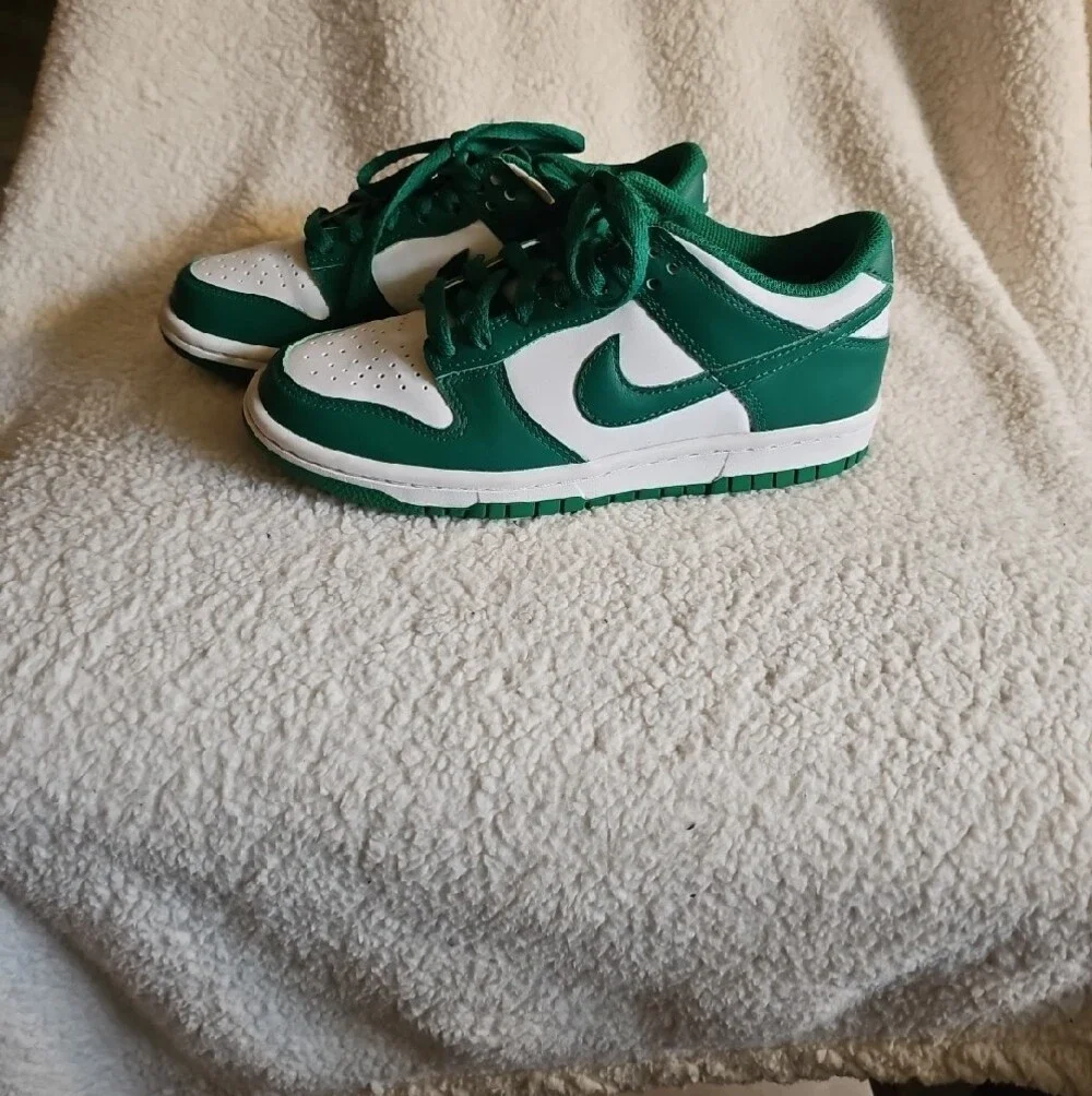 Nike Teal Knit BOYS Athletic Shoe Interior